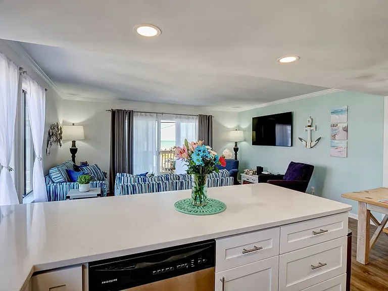 1609 Carolina Beach Ave N #2G — Photo 14