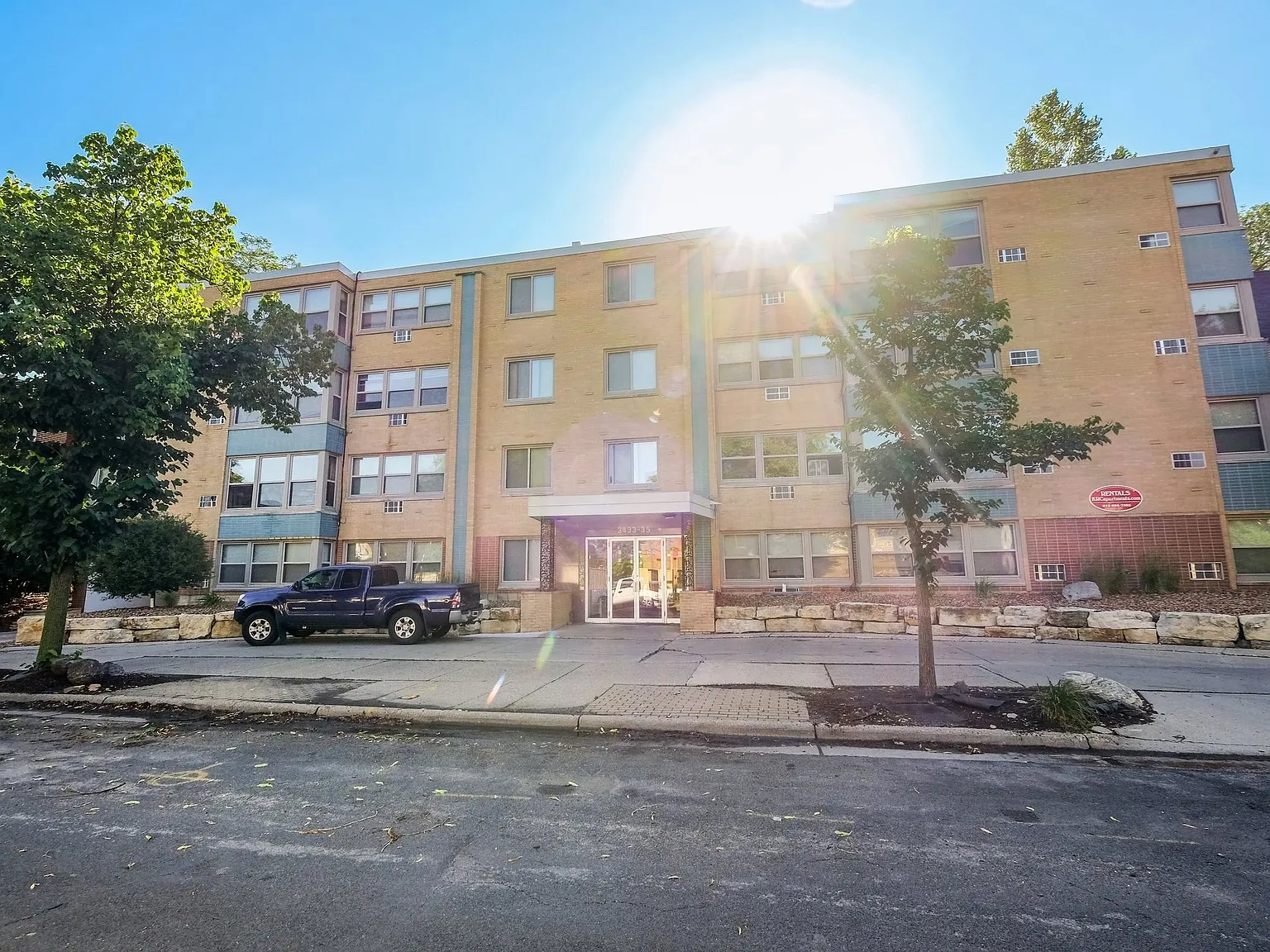 Colfax Terrace — Photo 2