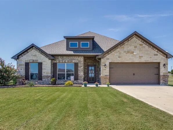 141 Valley Ct, Paradise, TX 76073