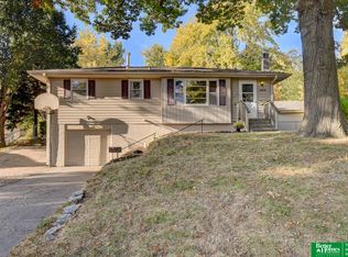 4906 N 95th Cir, Omaha, NE 68134