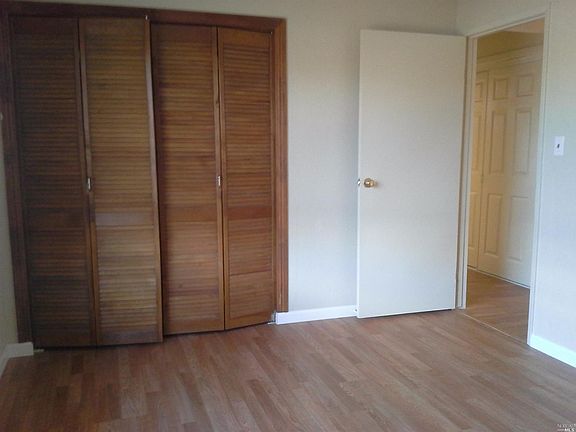 3rd image of 9 Alamo Ct