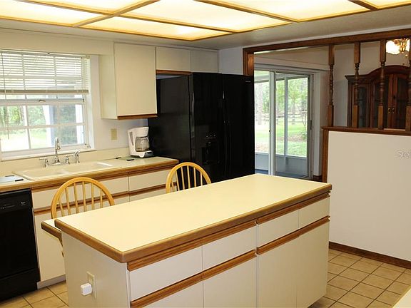 3rd image of 28704 Sonny Dr