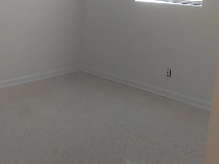 828 Prosperity Farms Rd — Photo 11