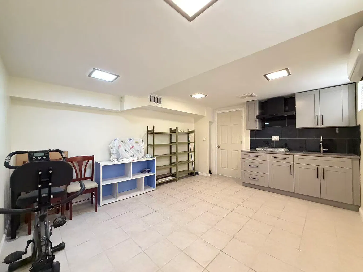Studio, 500 sqft, $1,500 — Photo 2