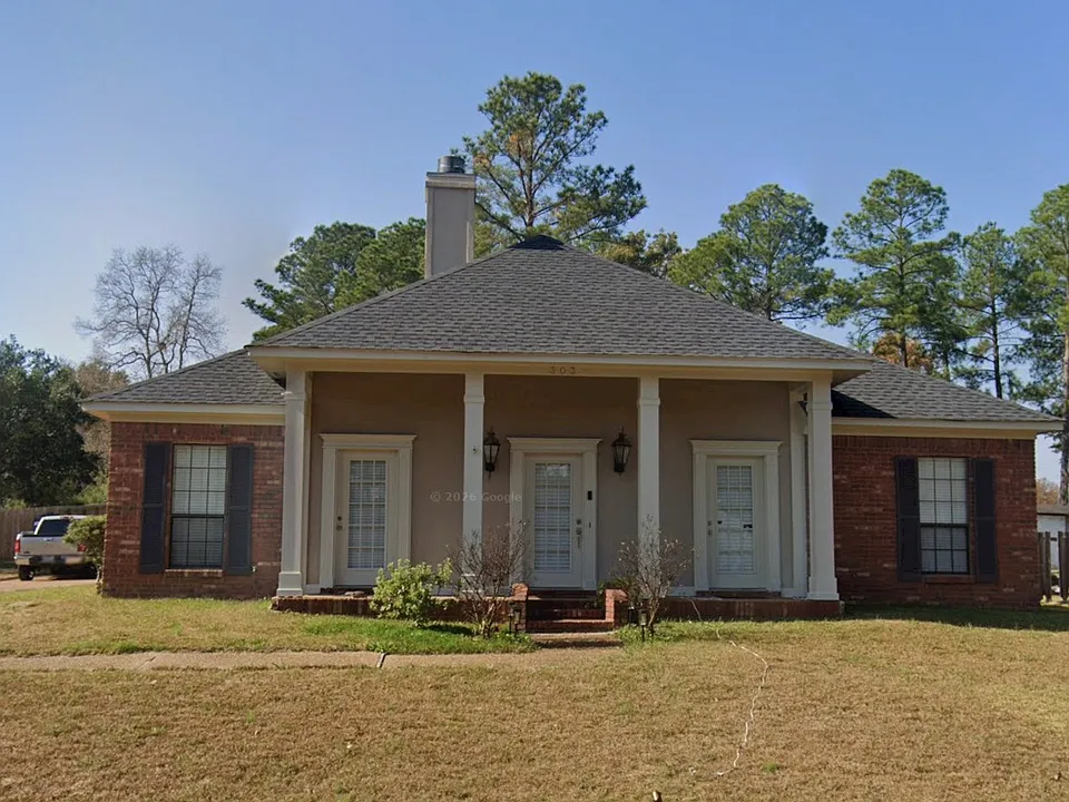 303 Arlington Cir