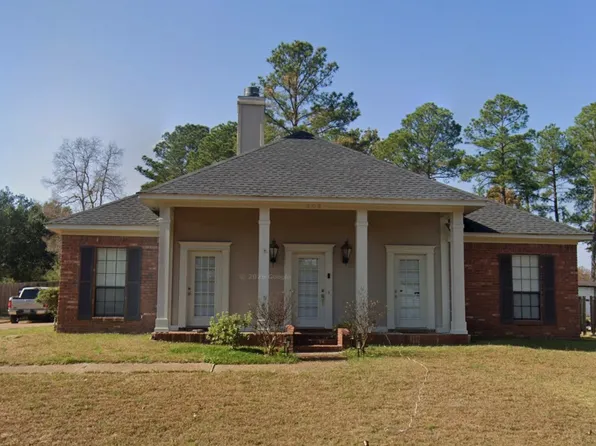 303 Arlington Cir, Ridgeland, MS 39157