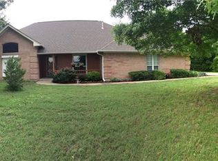 521 Muskingum Rd, Waxahachie, TX 75165