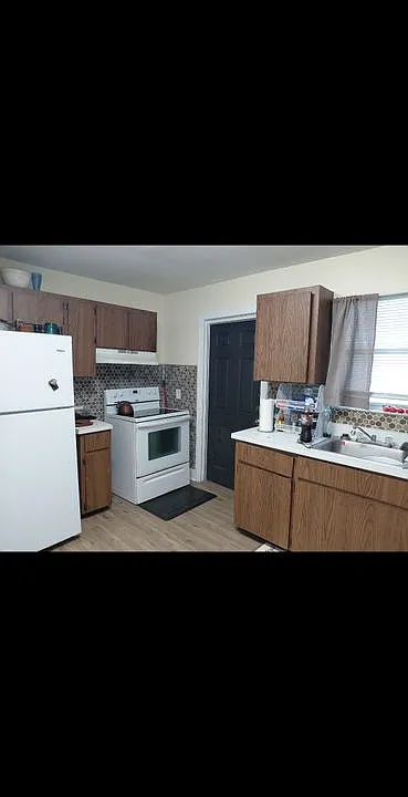 362 Elizabeth St #3