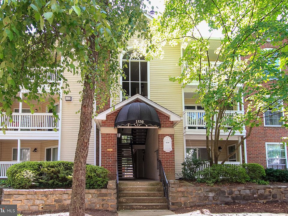 1st image of 1530 Lincoln Way APT 204