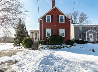 25 Library St, Georgetown, MA 01833