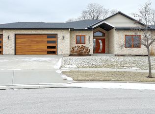 4001 Cartier Ave, Ames, IA 50014