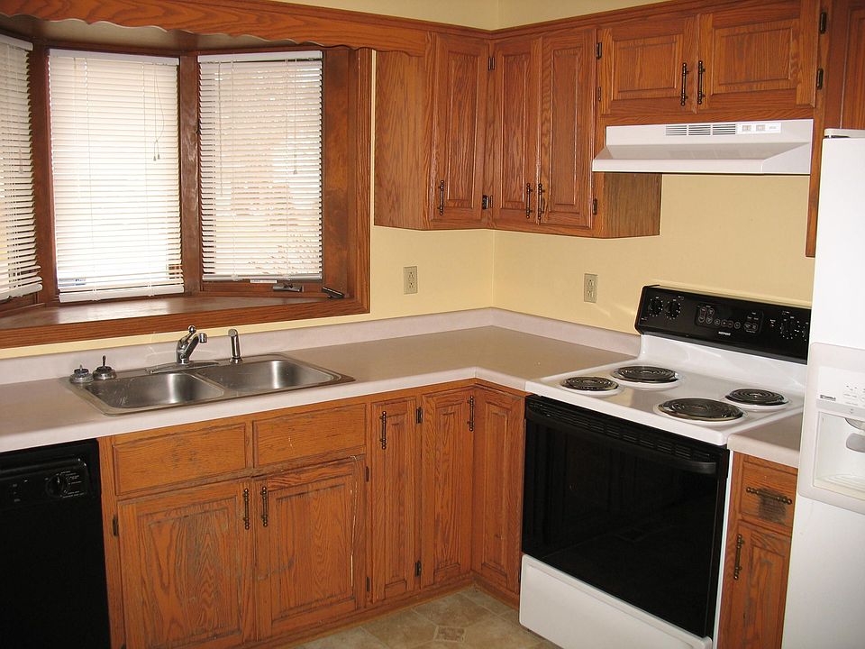 2nd image of 9065 Janie Ave S