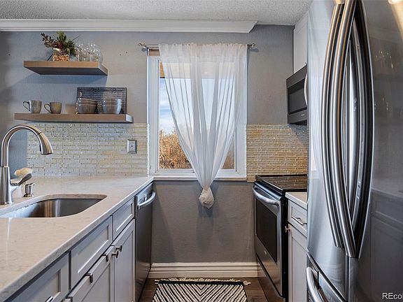 5th image of 1125 N Washington Street #601