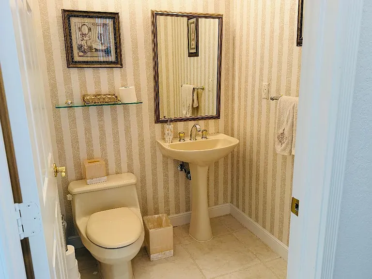 4285 NW 62nd Rd — Photo 7