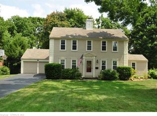 78 Blue Ridge Ln, West Hartford, CT 06117