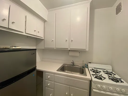 Rented by Contact Realty | media 22