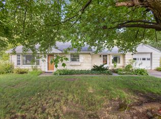 1547 N Hickory Rd, South Bend, IN 46635