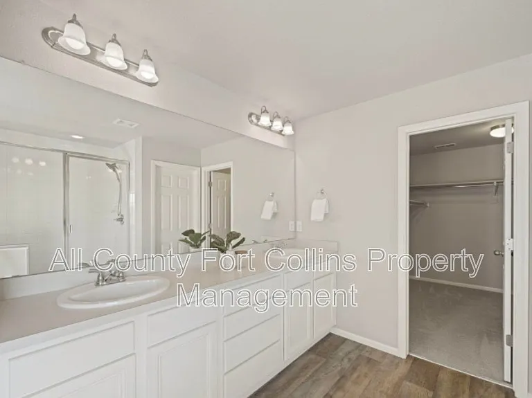 5217 Alberta Falls St — Photo 12