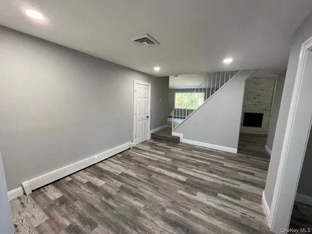 4 bed, 3.0 bath, 1972 sqft, $5,300 — Photo 3