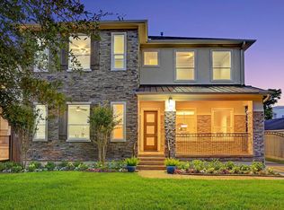 129 Bellaire Ct, Bellaire, TX 77401