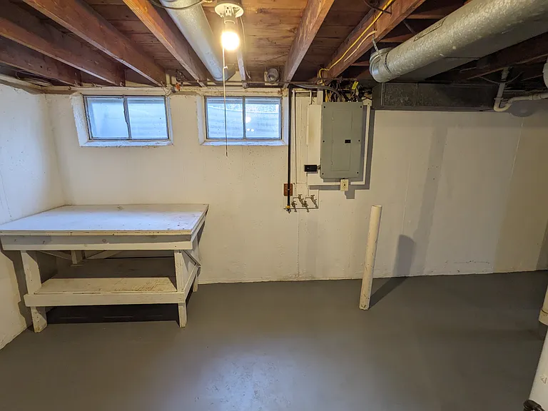 1409 Akron Dr — Photo 11