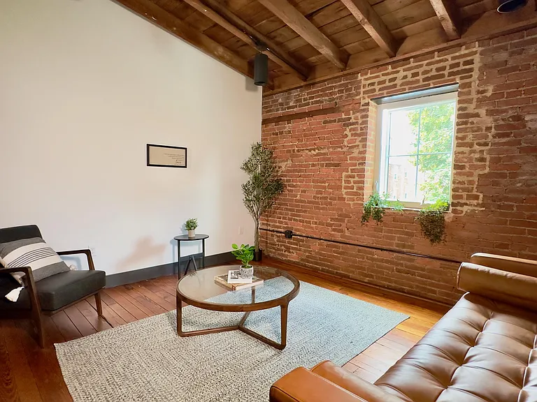 437 W Grant St #302 — Photo 33