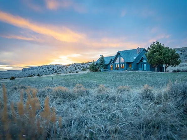 55 N River Connection Rd, Manhattan, MT 59741
