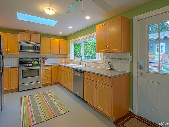 5th image of 1917 Bigelow Ave NE
