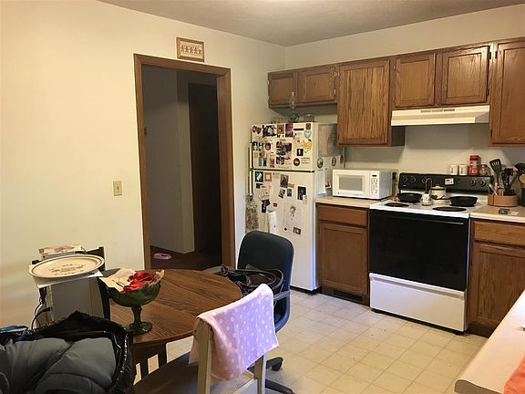 3rd image of 2318 Tippecanoe St