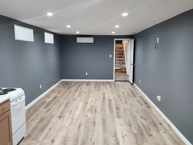 4827 A St #3 — Photo 10