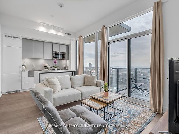 3rd image of 270 Dufferin St #1106