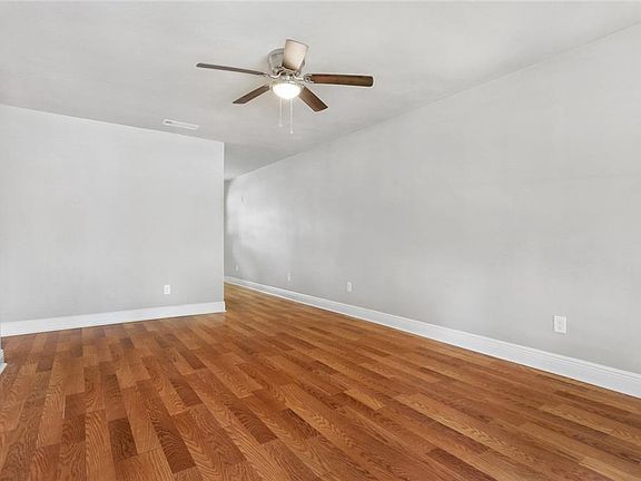 4th image of 1019 Southlawn Blvd