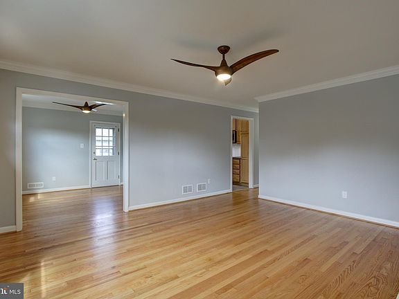 5th image of 2519 Washington Blvd