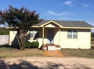 400 Uhl Rd, Red Oak, TX 75154