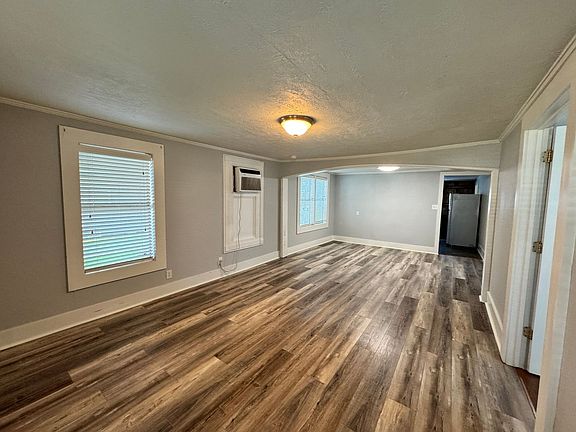 3rd image of 3227 Burton St