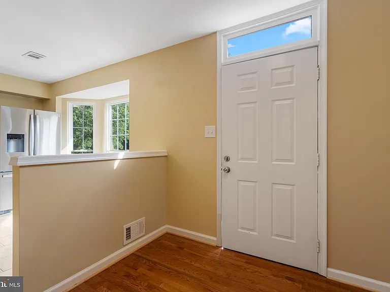8608 Rocky Gap Ct — Photo 9