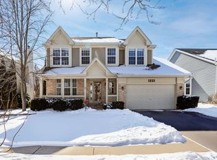1221 Sterling Dr, Mundelein, IL