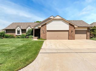 146 S Forestview Ct, Wichita, KS 67235