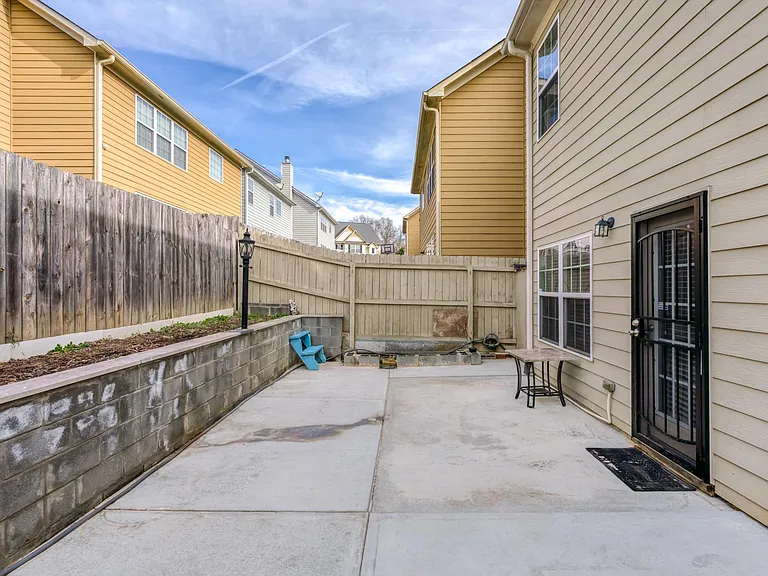 5529 Chatham Cir — Photo 25