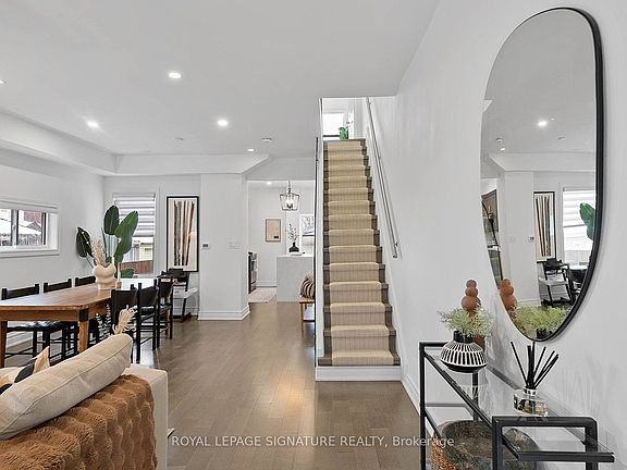 3rd image of 15 Yarmouth Rd