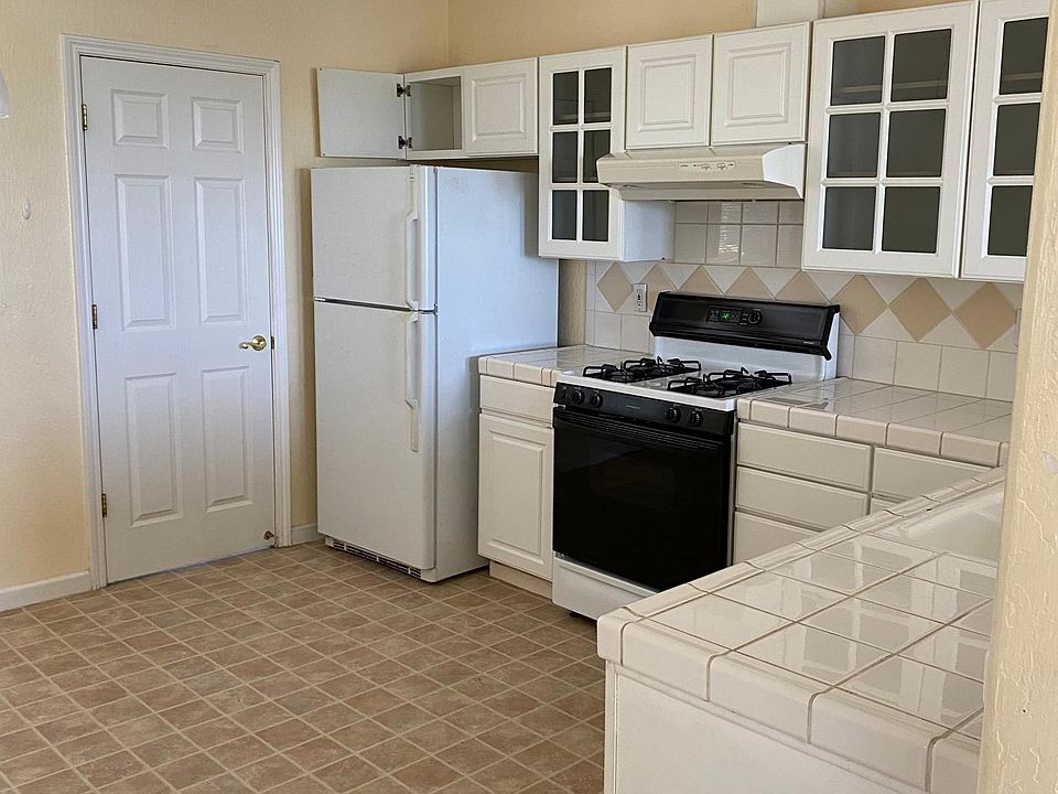 2nd image of 408 Wilson Ave #408
