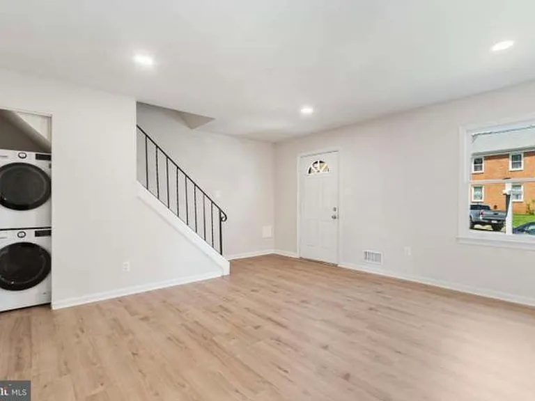9261 Byrd Dr — Photo 11
