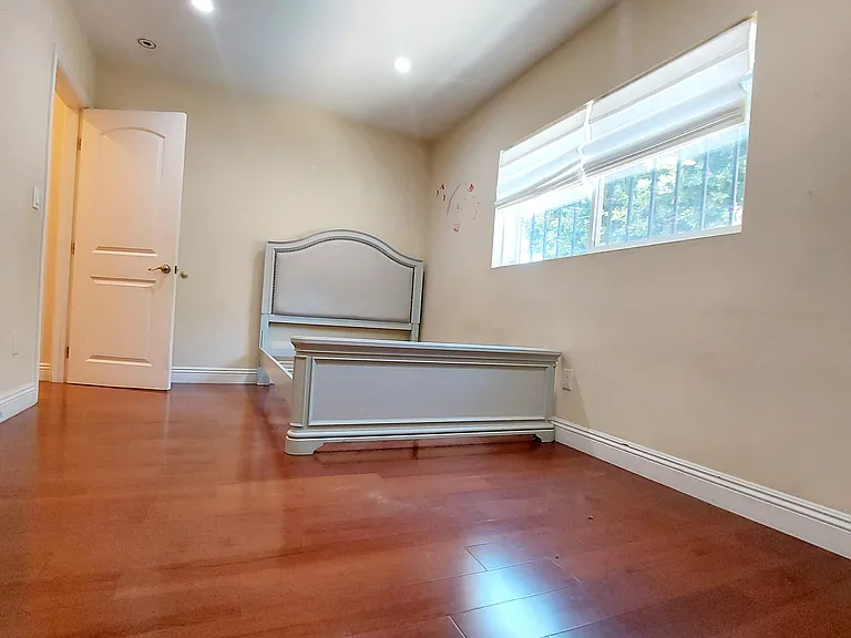 1445 Crestview Ct — Photo 25