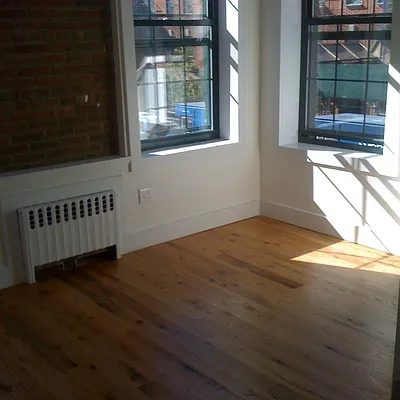 Rented by Nooklyn NYC LLC | media 19