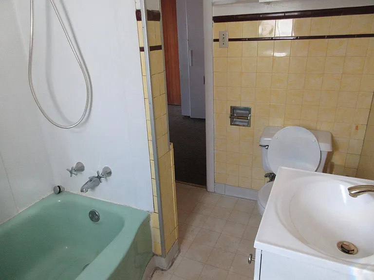 830 Macon Ave — Photo 15