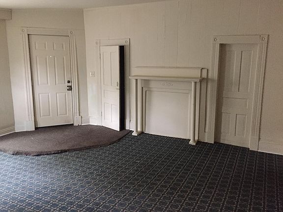 4th image of 1600 Marion St