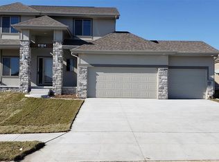 8104 S 192nd Ave, Gretna, NE 68028