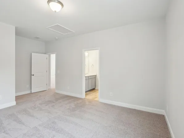 735 Breakers Reef Ln, Huger, SC 29450