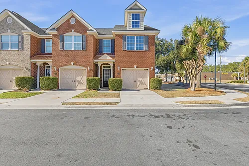 777 King George Blvd #9 Photo 1