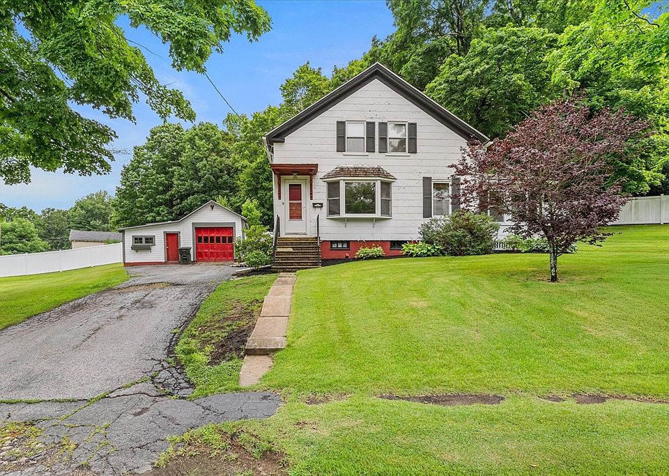 1st image of 130 Summer St
